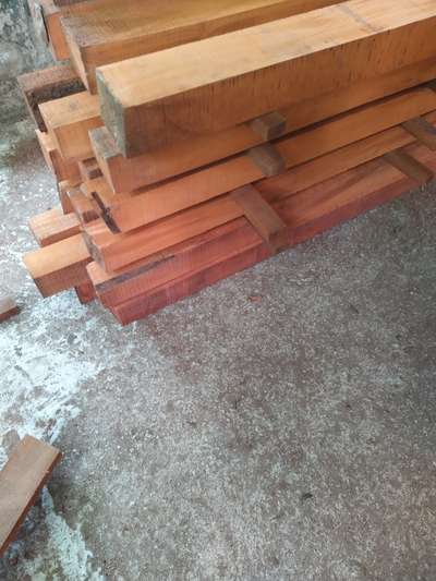 mahagony size 3x3 & 4x3 suitable for staircase handrails, dining table legs etc. call me 8089542947