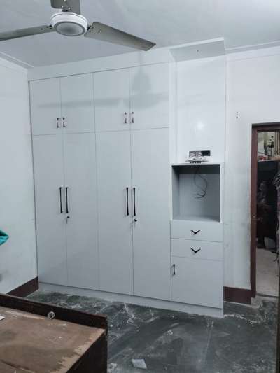 modular kitchen Almeera TV Unit  banbaneke liye call kare 7651994656