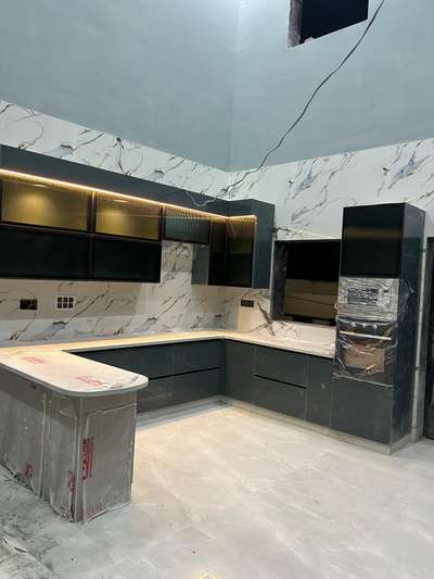 #ModularKitchen #breakfast #islandkitchen #flutedglass #factorykitchen