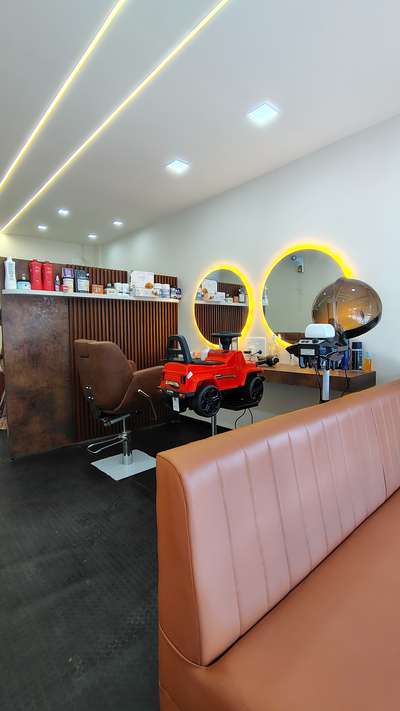 Groom room saloon 
outline_interiors 

#InteriorDesigner #partitiondesign #wallpanels #saloon #shopwall #Alappuzha