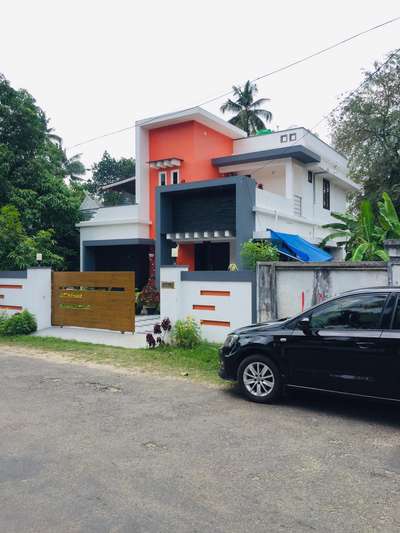 Completed residential project @ nellai, chalakudy
Area: 1400 sqft
Designer: Zigzag Architect & interiors