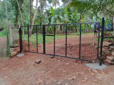 simple gate for land