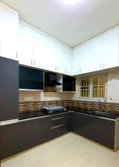 modular Italian type kitchen
outer finish with acurlic material 
from innex interior & exterior 

any one required free interior estimation can contact on 99867 76630 
#InteriorDesigner #furnitures