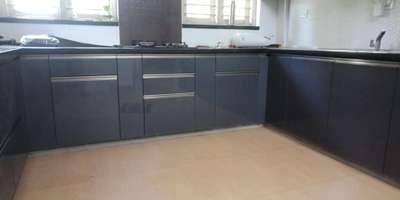 kitchen cabinet