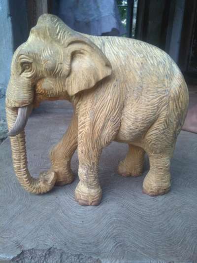 wood carving cheithukodukkunnu my phone  number  9544037501