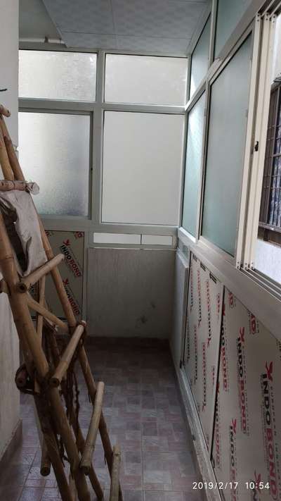 Aluminium 3track window with Glass