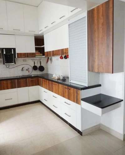 Modular kitchen
#ClosedKitchen #KitchenIdeas #LargeKitchen #LShapeKitchen #KitchenCabinet #KitchenRenovation #ModularKitchen #KitchenInterior