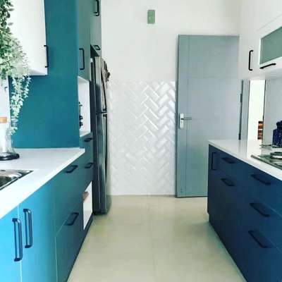 Modular kitchen 😍
#interiordesigner #furinture #manufacturer #womendesigner #mompreneur #LivingroomDesigns #ModularKitchen #modularwardrobe #spadesinterio