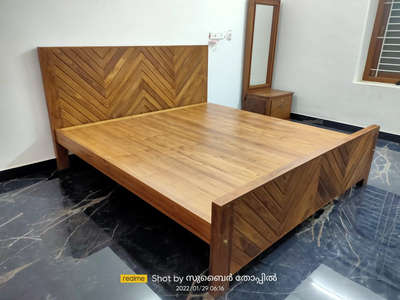 *COT 6×5*
A high quality mat finish nilambur teak wood.
MODEL: RPR101