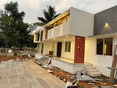 Finishing phase at Aluva.

#ConstructionCompaniesInKerala #finishingstage #Ernakulam #ContemporaryHouse