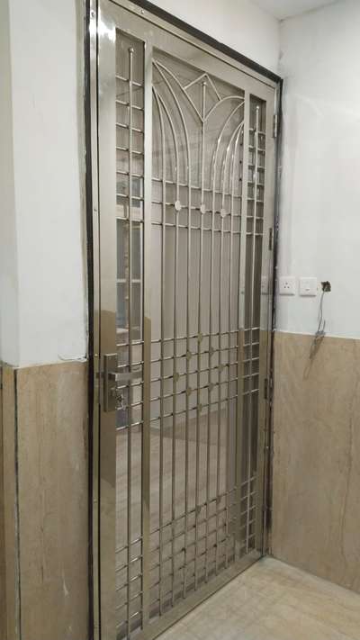 steel gate 304 
call 9899950041