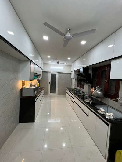 PARALLEL KITCHEN ❤️‍🔥

FOR MORE : TARUN VERMA 
7898780521

#tarun_dt 
#dt_furnitur
#parallelkitchen 
#Indore