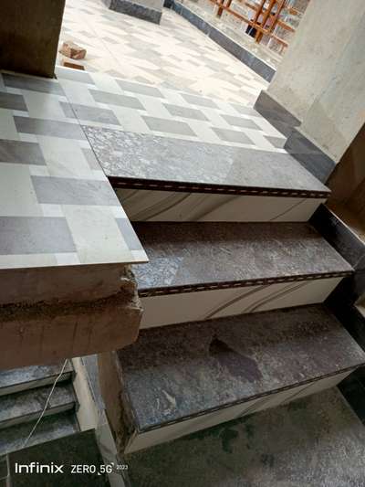 1 Stairs Price Is 600/-

 #stairsteps #stairsdesign #granite_tappe