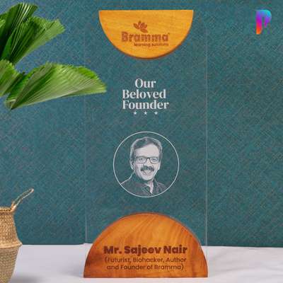 Our wooden and acrylic memento engraved product gifts are the perfect way to commemorate a special occasion and create a lasting memory.

@picloon.gift 

#memento #gift #giftideas #award