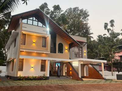 #HouseDesigns  #Contractor  #CivilEngineer  #HouseConstruction  #Kollam