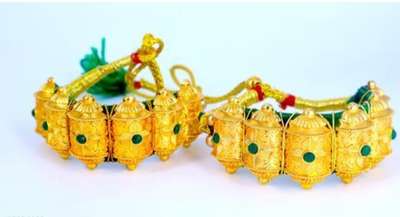 Bajuband and Armlets 
Name: Bajuband and Armlets 
Base Metal: Alloy
Plating: 1Gram Gold
Stone Type: Rhinestone
Net Quantity (N): 2
BEST QUALITY AND ONLY FOR RESELLER 
Sizes: 
Free Size
Country of Origin: India