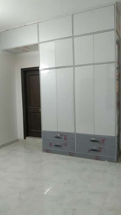 The wall streets 

modular kitchen and wardrobe designers 

modular kitchen in noida
wardrobe in Noida