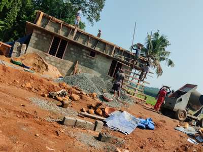 Roof concreting works for villa project