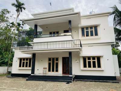 2200 sqft 
2+1 Bed rooms