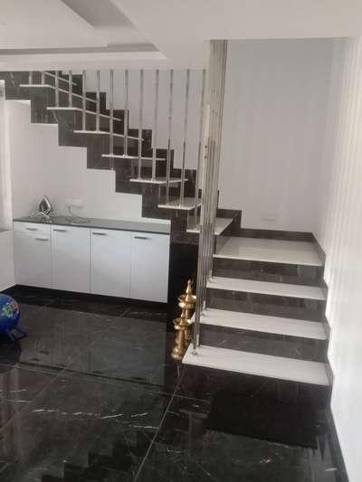 Nano wite staircase
9037282501