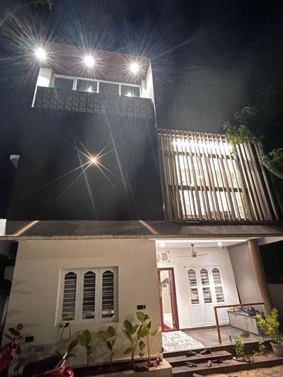 beach area house light  fitting 
sujith electrical solutions alappuzha