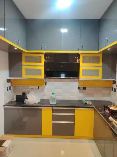 #ModularKitchen #LShapeKitchen #KitchenCabinet #KitchenRenovation #KitchenCeilingDesign #LargeKitchen #KitchenIdeas