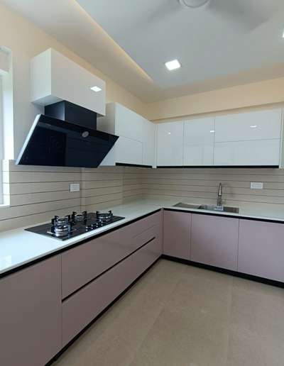 newly finished 
 #ModularKitchen   #trendykitchen   #modernkitchen   #trendykitchen  #trendingdesign   #kitchencabinet  #cupboards