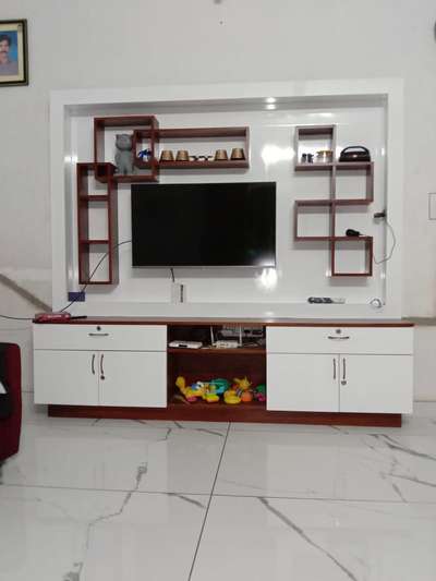 T. V. Unit
(Kanhangad)