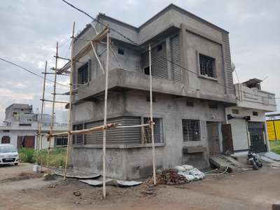 newly construction of a small House 

 #HouseDesigns #40LakhHouse #50LakhHouse #ContemporaryHouse #jacuzzi #GraniteFloors #HomeAutomation #OpenKitchnen #HomeAutomation