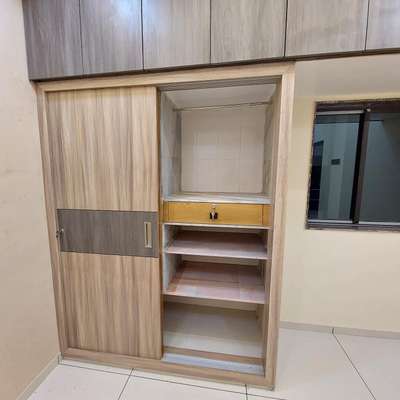 #SlidingDoorWardrobe  #WardrobeIdeas  #WardrobeDesigns  #modularwardrobe  #almirahdesign