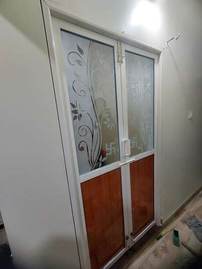 temple door, mandir ka darwaja,
aluminum doors, glass designs