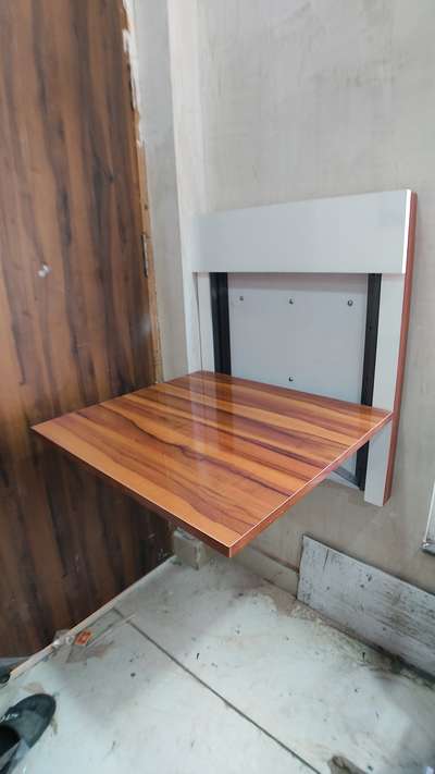 wall folding table design.

#wallfoldingtable
#foldingtable
#studytable 
#computertable