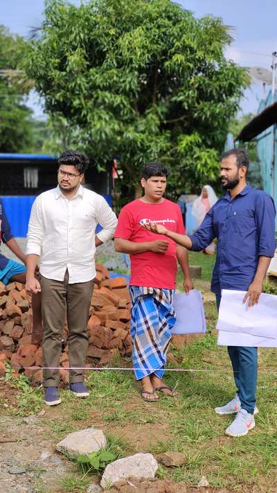 വില്ലേജ് ഫുഡ്‌ ചാനൽ വ്ലോഗർ ഫിറോസ് ചുട്ടിപ്പാറയുടെ വീടിന്റെ സെറ്റൗട്ട് ചടങ്ങിനിടയിൽ...

#food #villaproject #KeralaStyleHouse #veed #dreamhouse