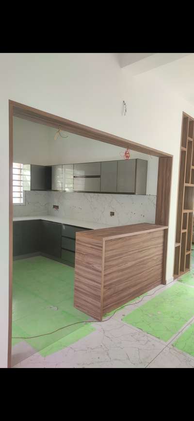 aluminum open kitchen📷  #ModularKitchen  #modular  #breakfastcounter  #paneling  #KitchenIdeas  #budgethomes  #budgetkitchen  #WoodenKitchen  #aluminiumwork  #pvcsheet  #acpkitchen  #pvckitchan  #KitchenCabinet  #kitchencupboard