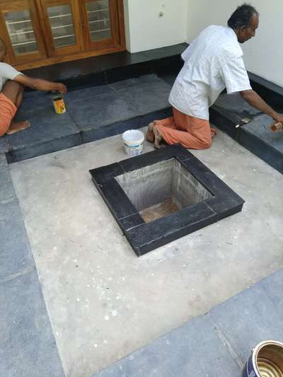 applying protecting coating for kotta stones