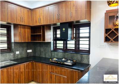 #ModularKitchen #modularwardrobe #KitchenIdeas #LargeKitchen