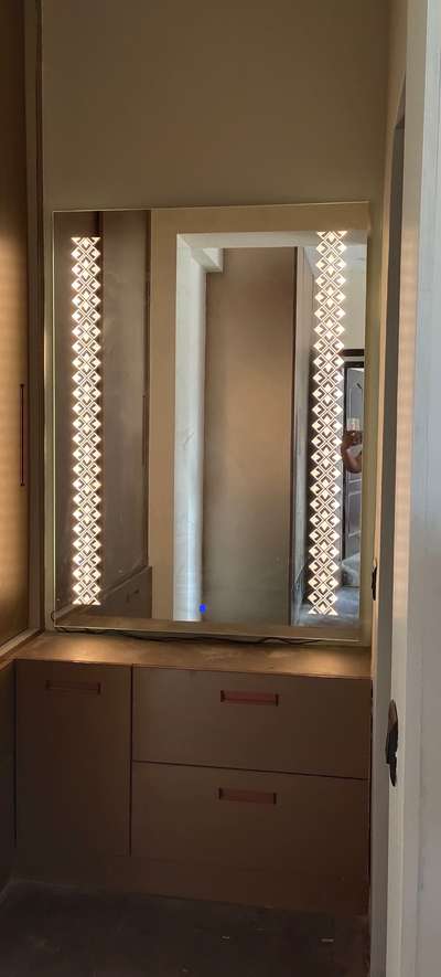 LED Light Mirror with touch on off switch to dressing mirror