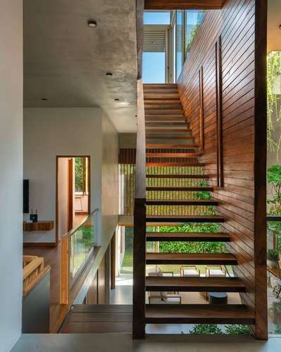 #farmhousedecor #NaturalGrass #naturalventilation#architect #StaircaseDecors #stairsdesign #villaconstrction #WoodenStaircase #naturallight