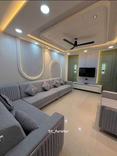 LIVING ROOM 💝

FOLLOW FOR MORE : @dt_furnitur 

TARUN VERMA :

#tarun_dt #dt_furniture 
#interior #interiordesign 
#livingroom #loures #alablaster #sofa #trending #furniture #indore #lovemyinterior