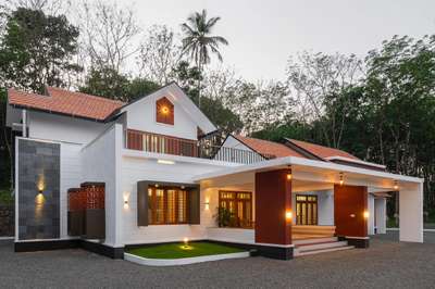 Project @ Kanjirapply
 #HouseDesigns  #ContemporaryHouse  #ElevationHome