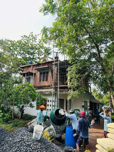 #Contractor  #exterior_Work  #residentialbuilding  #koloapp  #vanithaveeduofficial  #Kannur  #keralastyle  #keralahomeplaners