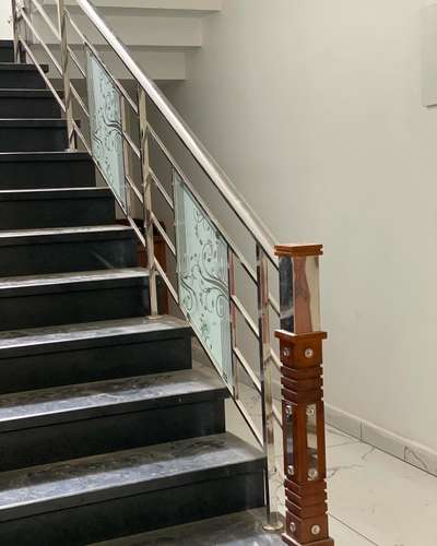 Simple handrail work low budget

 #StaircaseHandRail  #simplehandrail  #SteelStaircase  #GlassHandRailStaircase