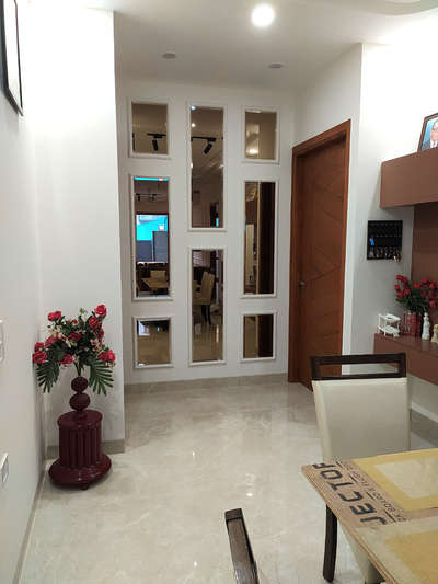 Wall molding & glass design