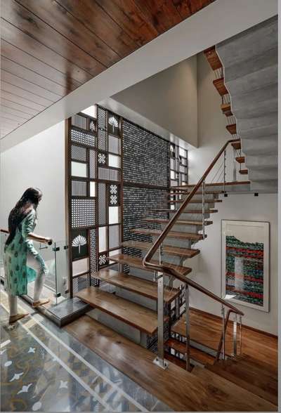 #SS+MS+SPL  #GlassStaircase  #GlassHandRailStaircase