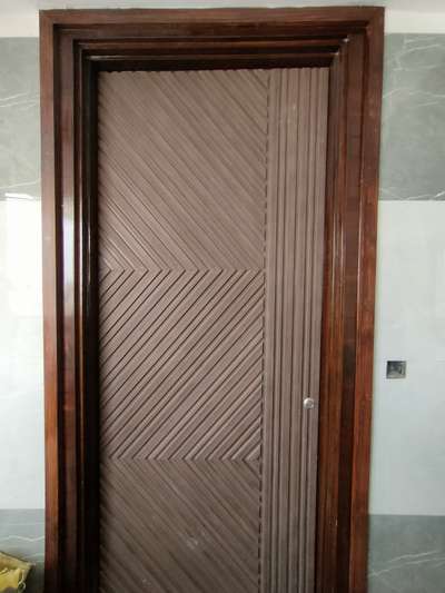 Main gate
#TeakWoodDoors #Carpenter #maindoor #Charcoallouvers