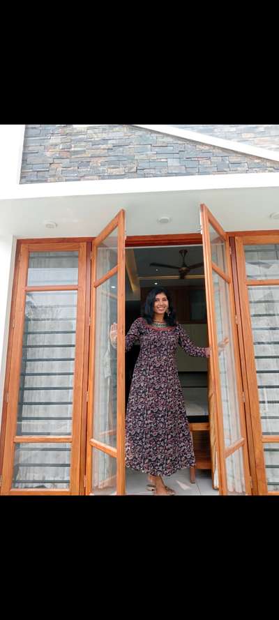 Our satisfied client Ms: Sindhu ramesh 
Pic from one of our finished project ,Tvm perumathura 

call for fulfilling your valuable dreams 7025569477

 #satisfiedcustomers 
 #budget_home_simple_interi 
 #qualityconstruction 
#Simplehomes
 #luxuaryhomes