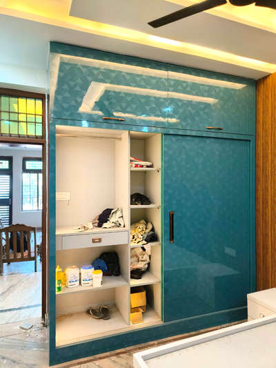 #sfwoodwork #SlidingDoorWardrobe #WardrobeIdeas  #ghaziabadinterior #