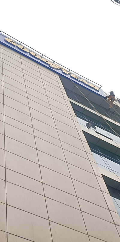 Led signage board  Repairing Work Done 👍
 #goodfyear  #rkglasscleaner  #signboard  #signage  #cleaningservice  #glasscleaning