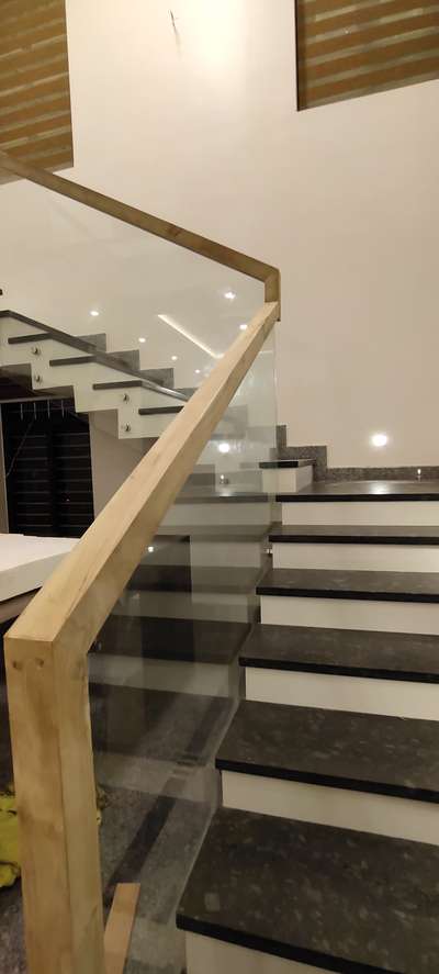 TOUGHENED GLASS WITH TEAK HAND RAIL