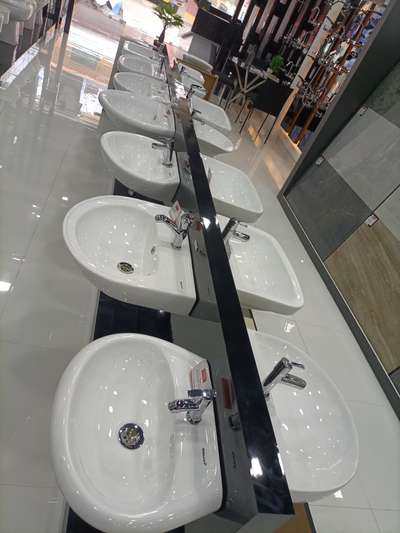 wall hung wash basins